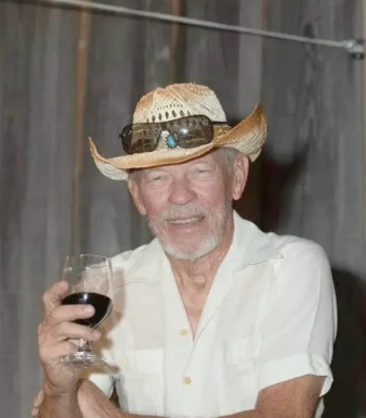 <span>Mike, 80</span>&nbsp;<span style='width: 25px; height: 16px; float: right; background-image: url(/bitmaps/flags_small/US.PNG)'>&nbsp;</span><br><span>Daytona Bea, USA</span>&nbsp;<input type='button' class='joinbtn' style='float: right' value='JOIN NOW' />