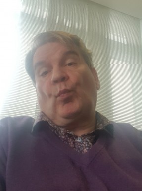 Finish men looking for love