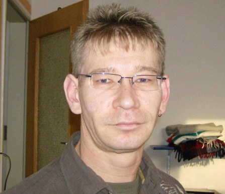 <span>Roman, 52</span>&nbsp;<span style='width: 25px; height: 16px; float: right; background-image: url(/bitmaps/flags_small/DE.PNG)'>&nbsp;</span><br><span>Mengerskirc, Niemcy</span>&nbsp;<input type='button' class='joinbtn' style='float: right' value='JOIN NOW' />